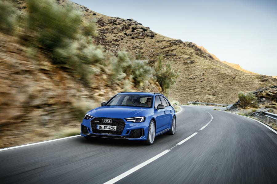  Audi RS4 Avant (B9) 2017 года  (WW) (фото 3 из 57)